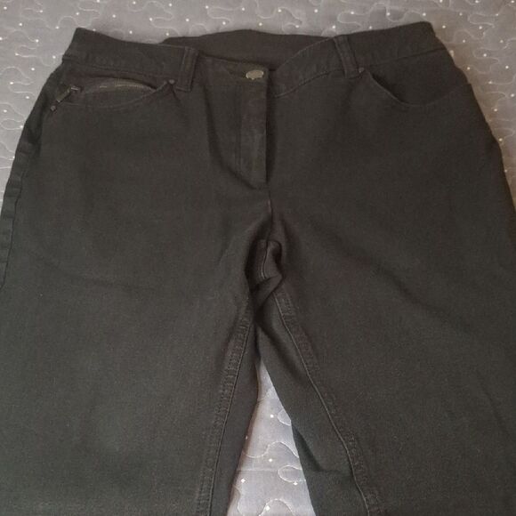 So Slimming by Chico's Black Denim Ankle Jeans size 0.5 - Picture 2 of 7